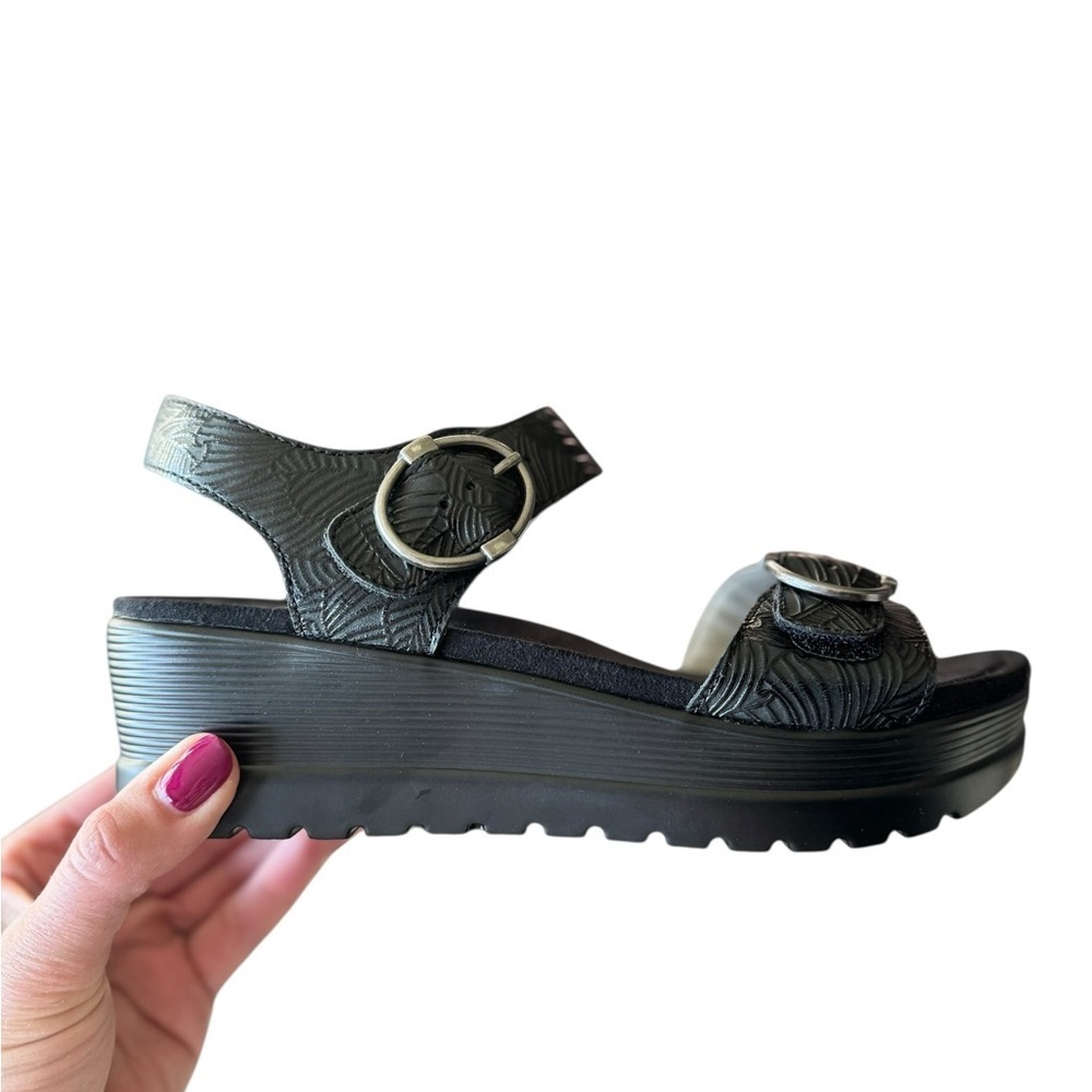 Alegria MOR-520 Embossed Black Leather Platform Sandals Comfort Wedge 37 (6.5–7)
